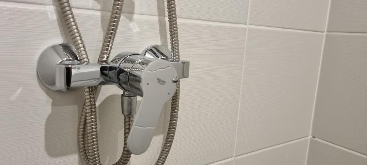 Hos-Cegledi Vendeghaz Miskolc -Oenallo Otthon, Mely Csak Az Oenoeke Eksteriør bilde